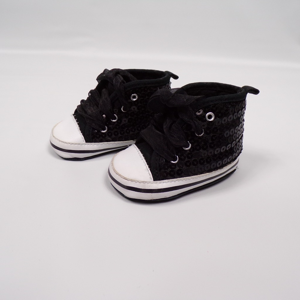 STEPPING STONES Black & White Hightop Sequ…